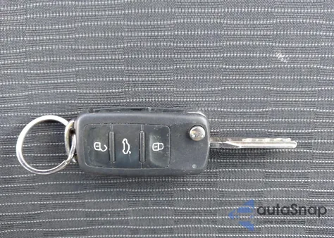 2017 Volkswagen Tiguan 2.0T/2.0T S z USA, uszkodzony, nr VIN WVGAV7AX5HK051743